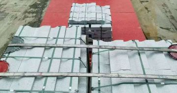 枣庄 芝麻白仿形加直形路沿石出货日常