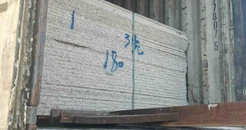 枣庄 芝麻白花岗岩石材3.0公分光面毛板装柜出货