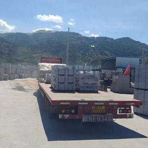 枣庄 芝麻白仿形路沿石，直形路沿石