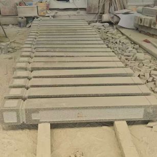 枣庄 芝麻白异形加工雕刻-栏杆大柱，方柱