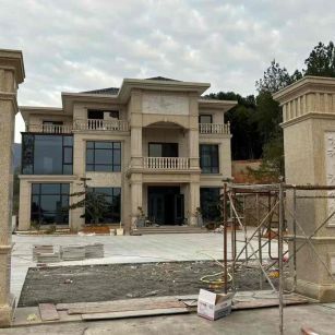 枣庄 黄金麻花岗岩别墅雕花外墙干挂配上门口雕花罗马柱