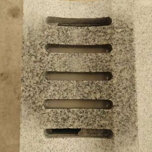 枣庄 芝麻白拉丝面花岗岩U型开槽排水槽