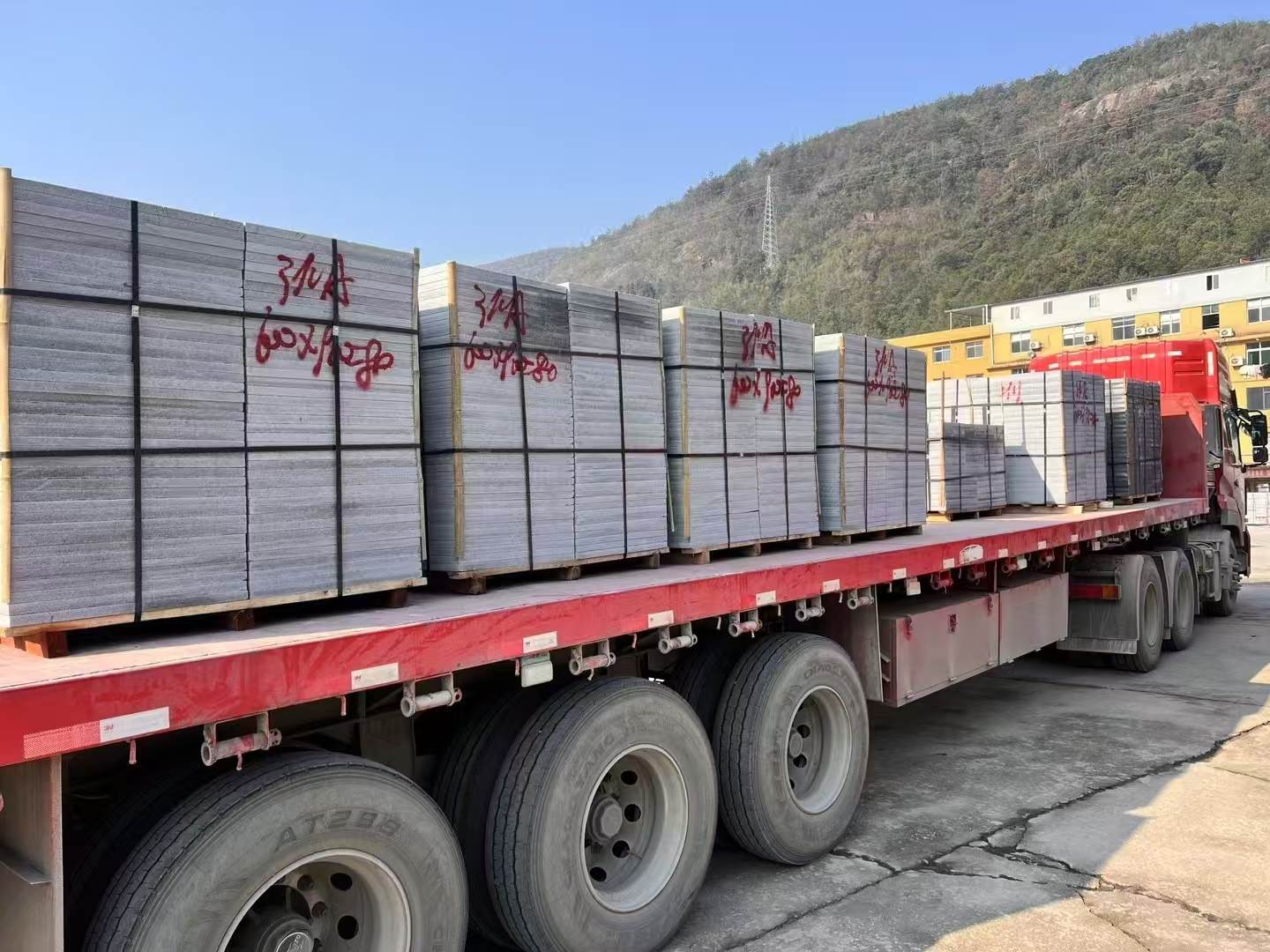 枣庄 芝麻灰地铺石出货日常