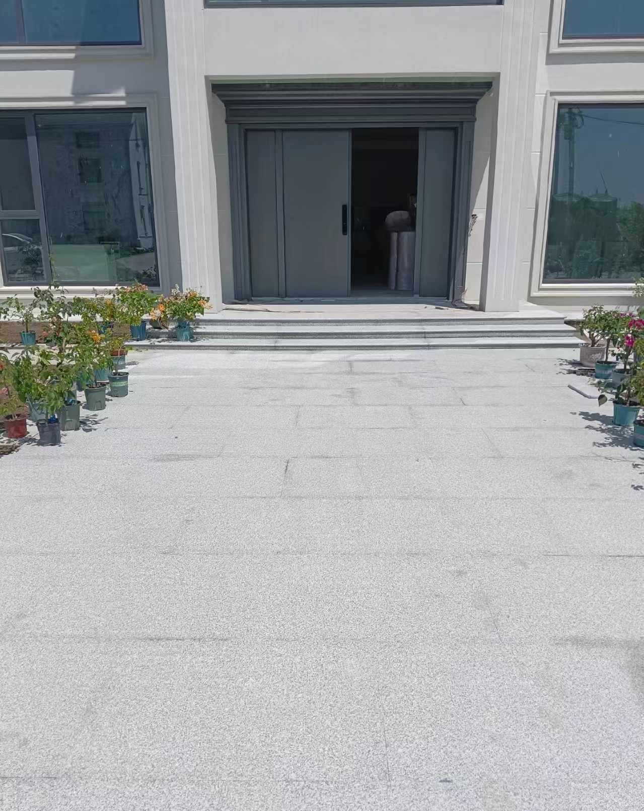 枣庄 芝麻白花岗岩地铺石地面铺装