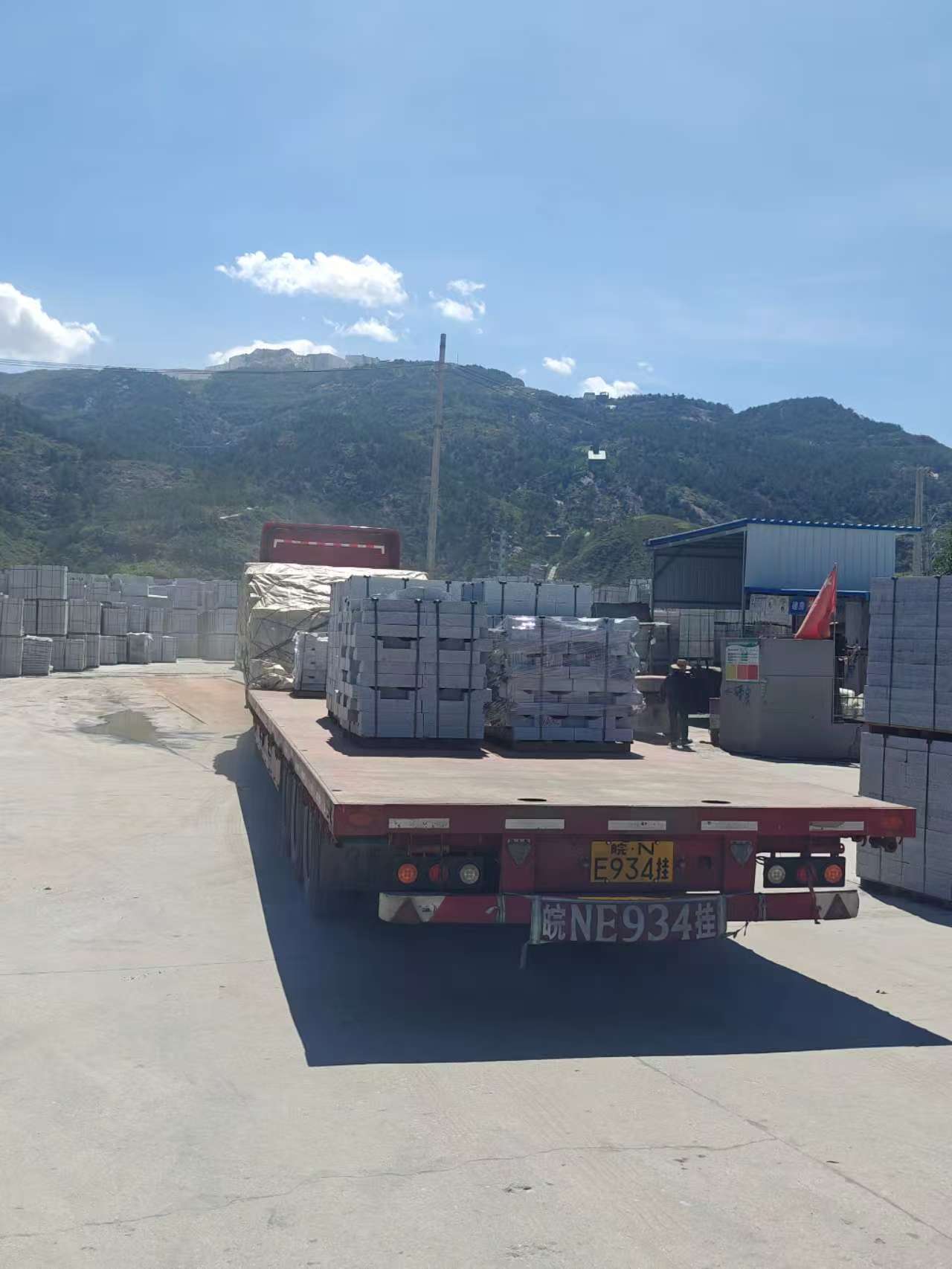 枣庄 芝麻白仿形路沿石，直形路沿石