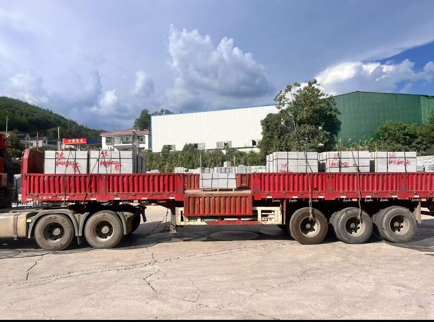 枣庄 芝麻灰花岗岩地铺石出货日常