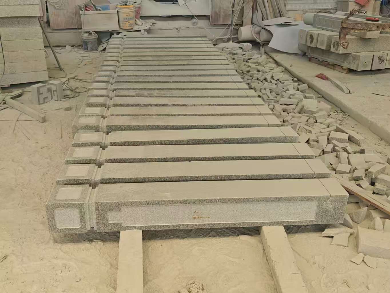 枣庄 芝麻白异形加工雕刻-栏杆大柱，方柱