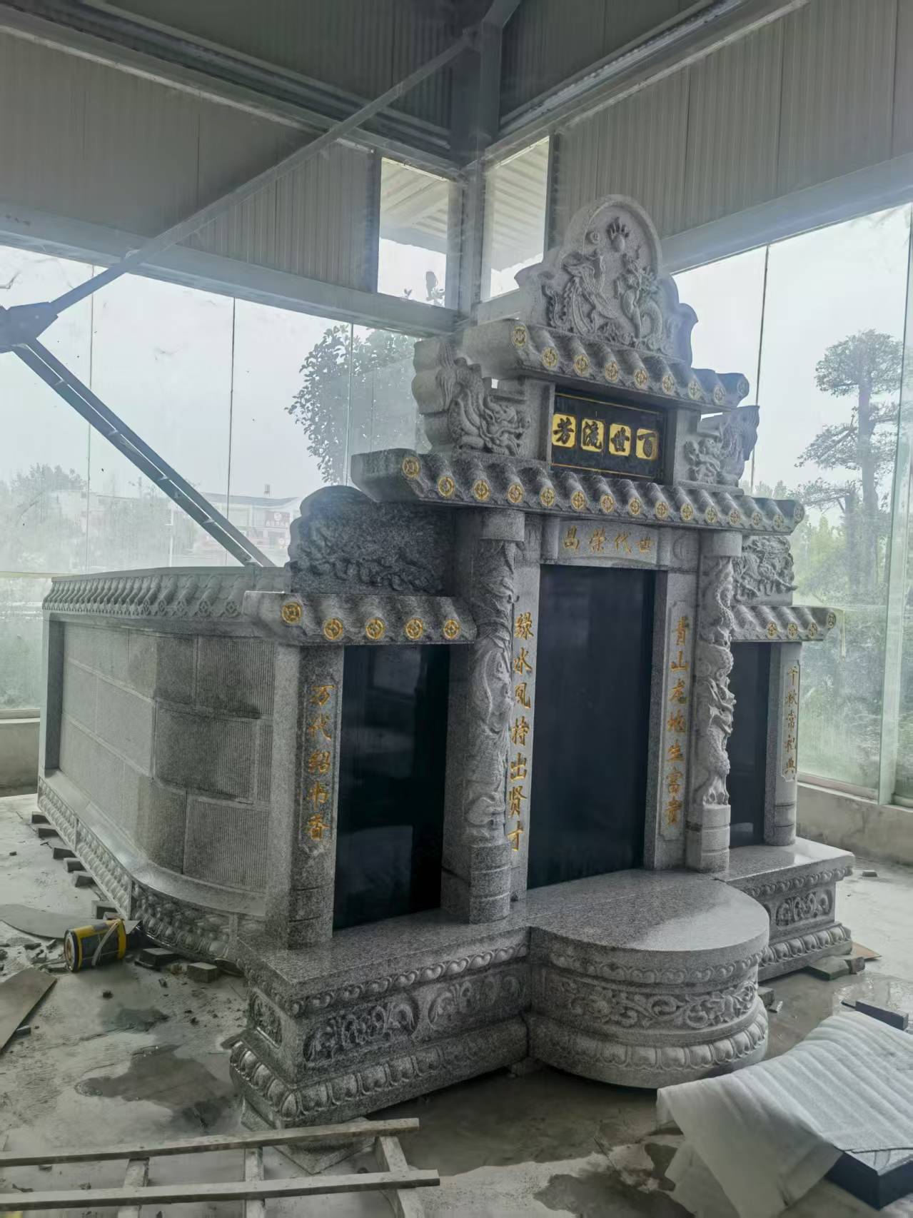 枣庄 芝麻白墓碑效果展示图