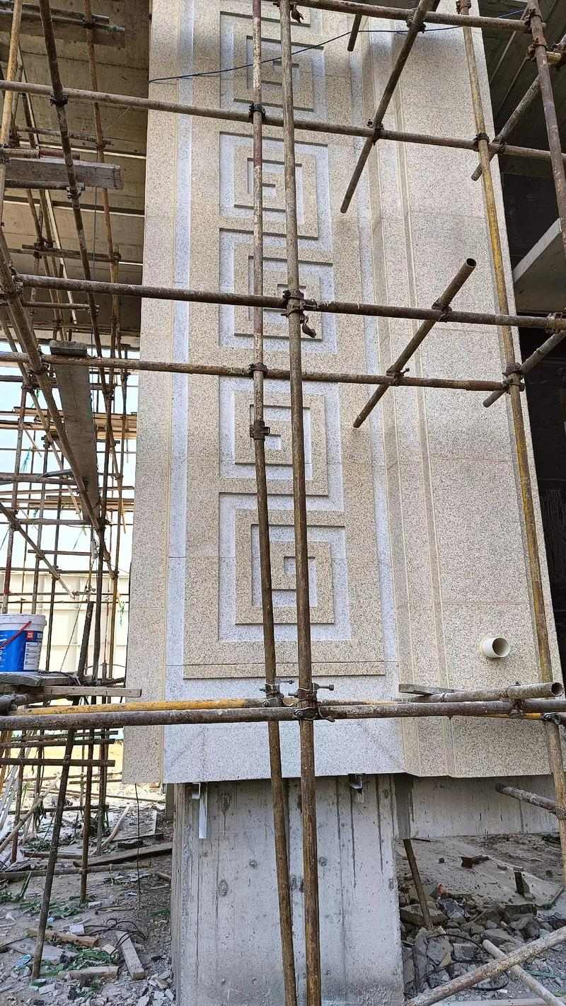 枣庄 黄金麻花岗岩别墅外墙干挂回纹造型效果