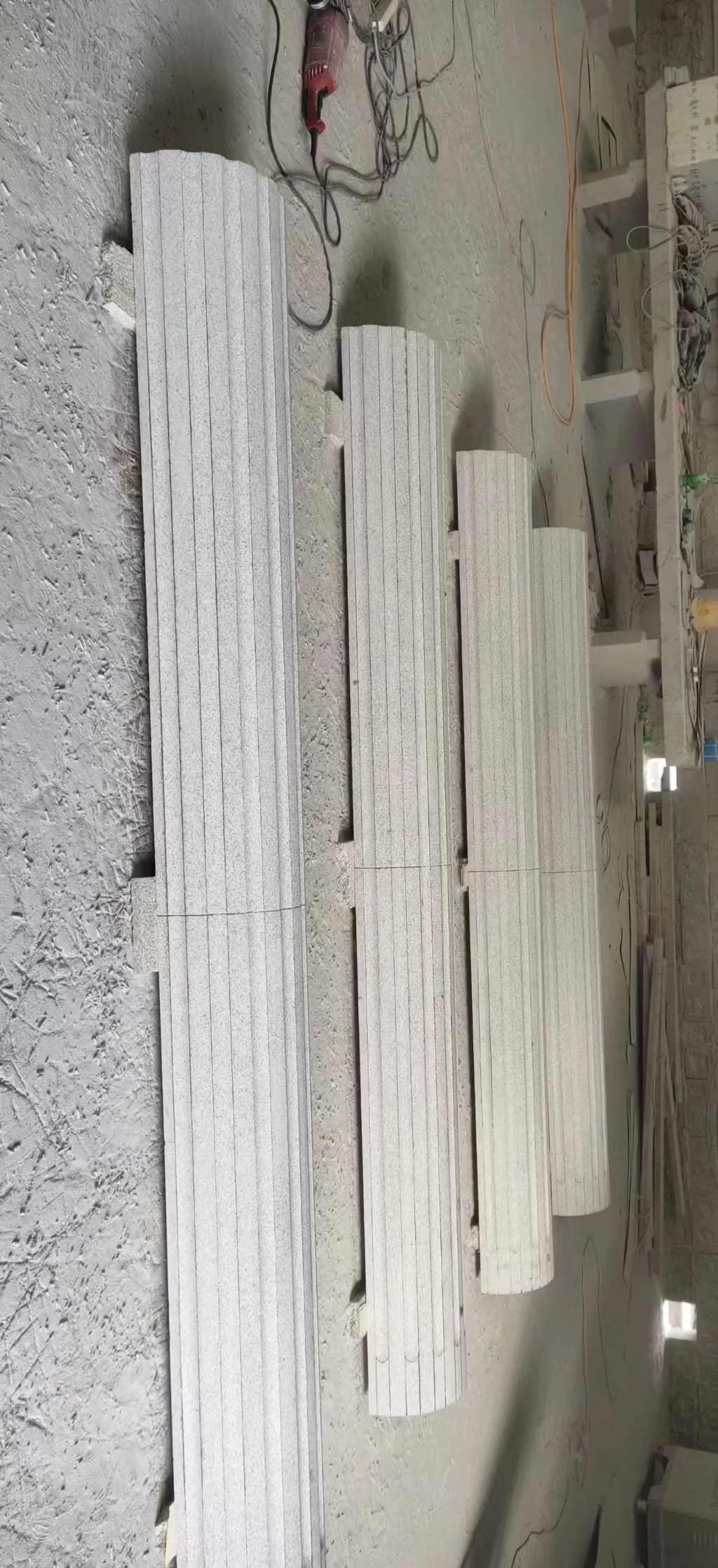 枣庄 花岗岩厂家带你看白麻花岗岩门楼大柱柱皮