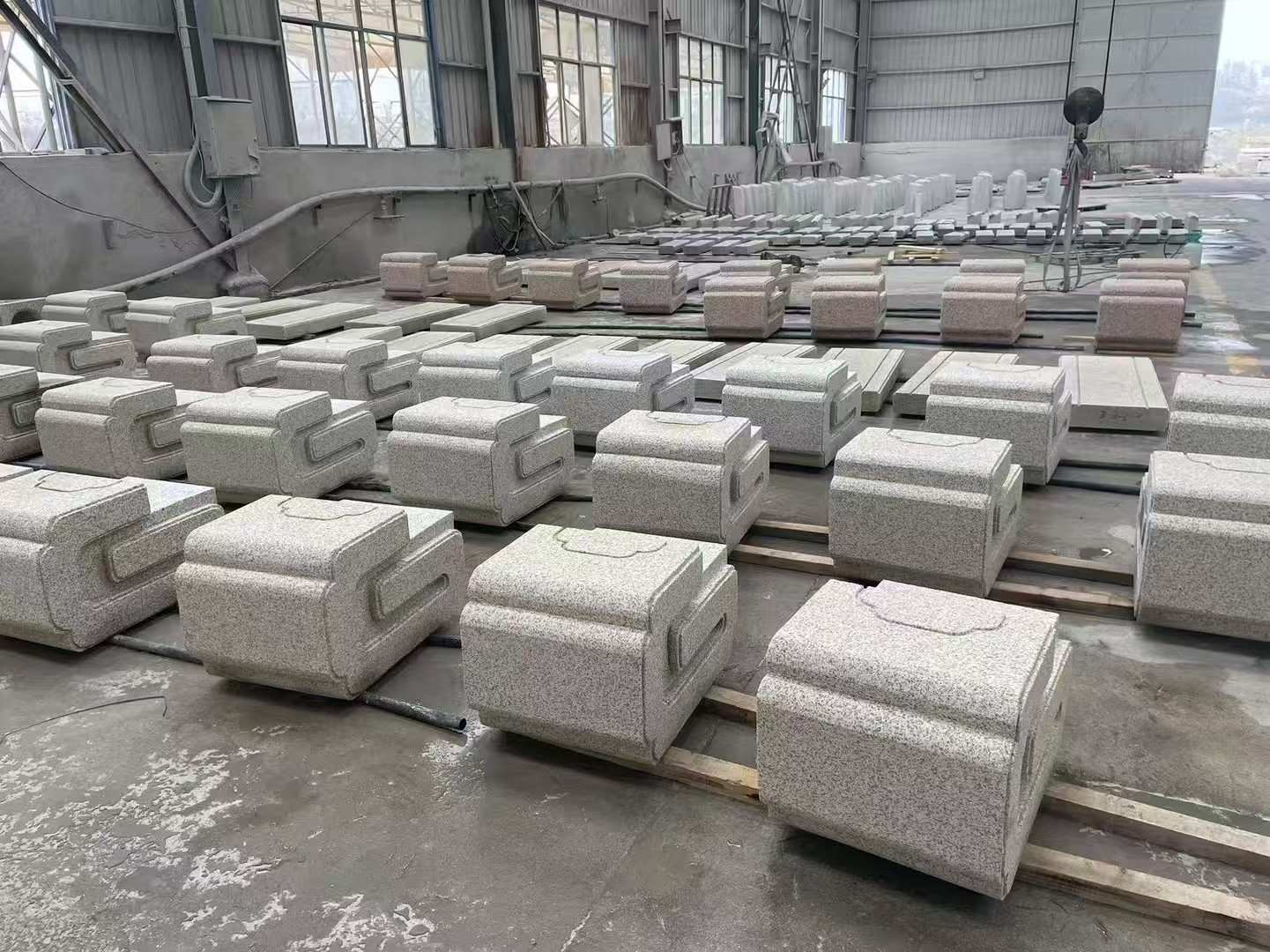 枣庄 白麻花岗岩异形加工-石凳，坐凳