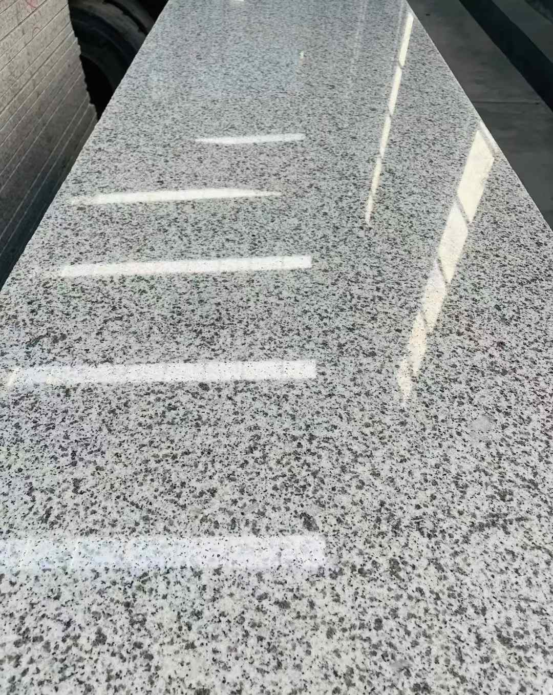 枣庄 白麻花岗岩光面毛板